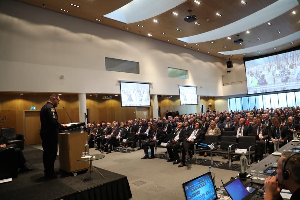 світ повинен знати правду про війну росії проти україни - голова нацполіції виступив на європейській конференції керівників поліції (ерсс) 2022 у гаазі
