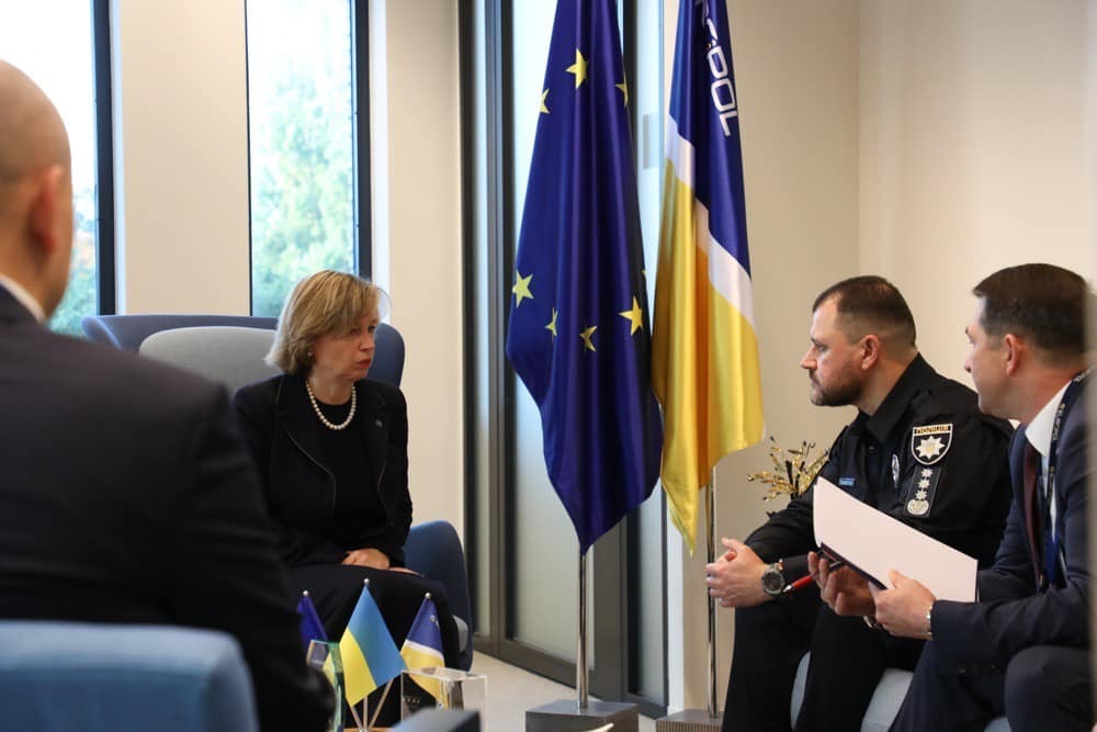 світ повинен знати правду про війну росії проти україни - голова нацполіції виступив на європейській конференції керівників поліції (ерсс) 2022 у гаазі