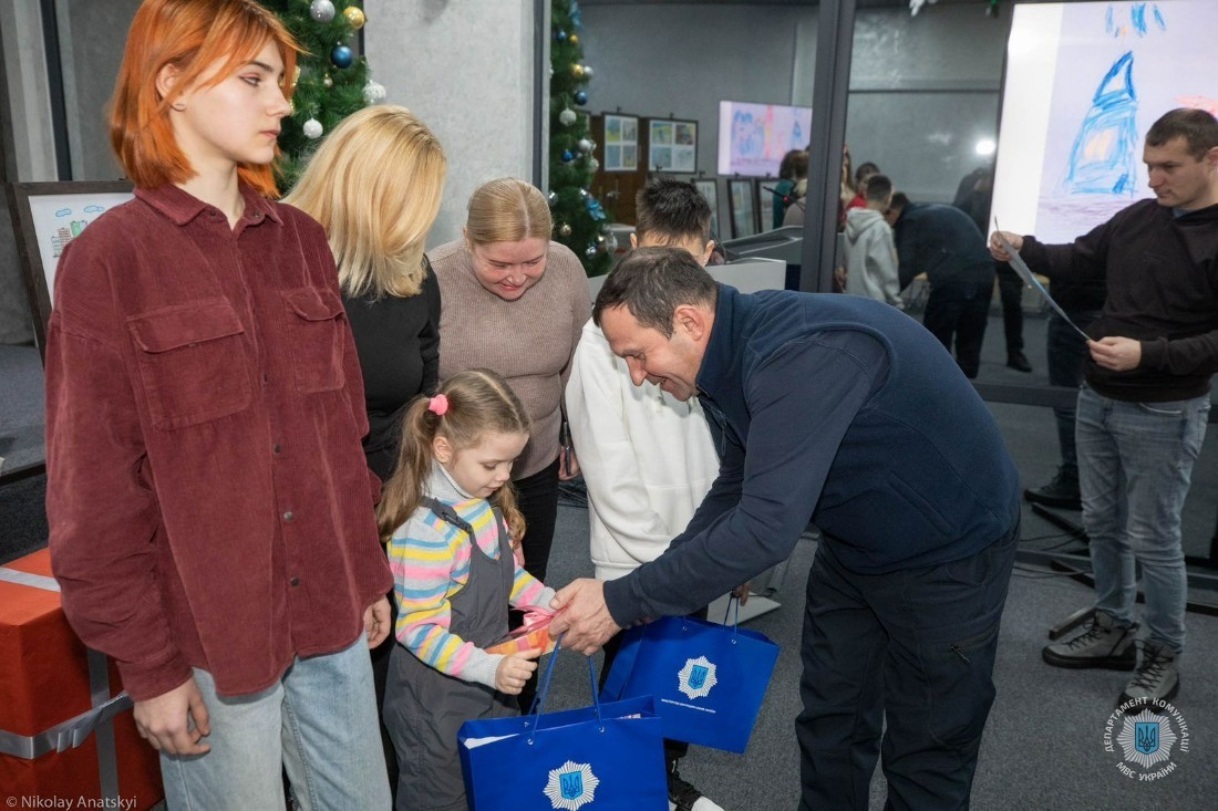міністерство внутрішніх справ підбило підсумки конкурсу дитячого малюнка на тему «я у безпеці з мвс»