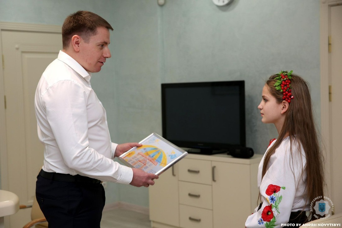 міністерство внутрішніх справ підбило підсумки конкурсу дитячого малюнка на тему «я у безпеці з мвс»