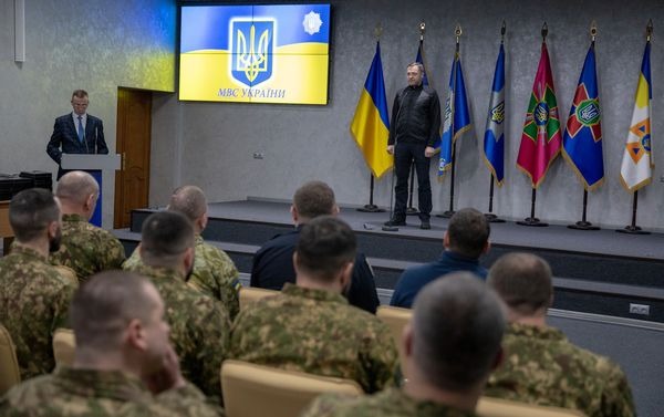 денис монастирський відзначив кращих поліцейських денис монастирський відзначив кращих поліцейських