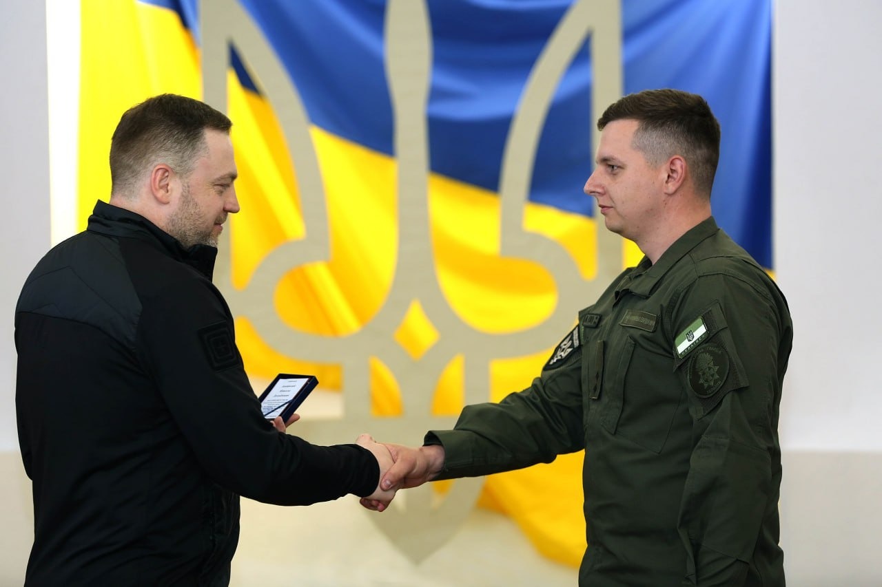 микола анацький: фотохудожник із силою воїна