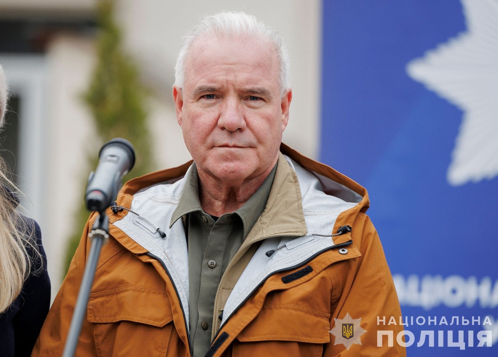 слідчі підрозділи нацполіції отримали від американських партнерів броньовані авто для документування воєнних злочинів росії слідчі підрозділи нацполіції отримали від американських партнерів броньовані авто для документування воєнних злочинів росії