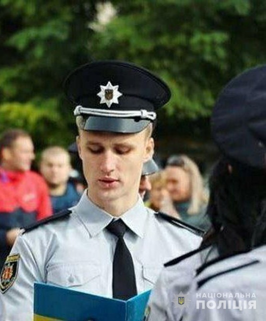 евакуйовував мирне населення, рятував людей під час обстрілів – історія запорізького поліцейського олексія лемешка, який загинув від удару російської авіабомби