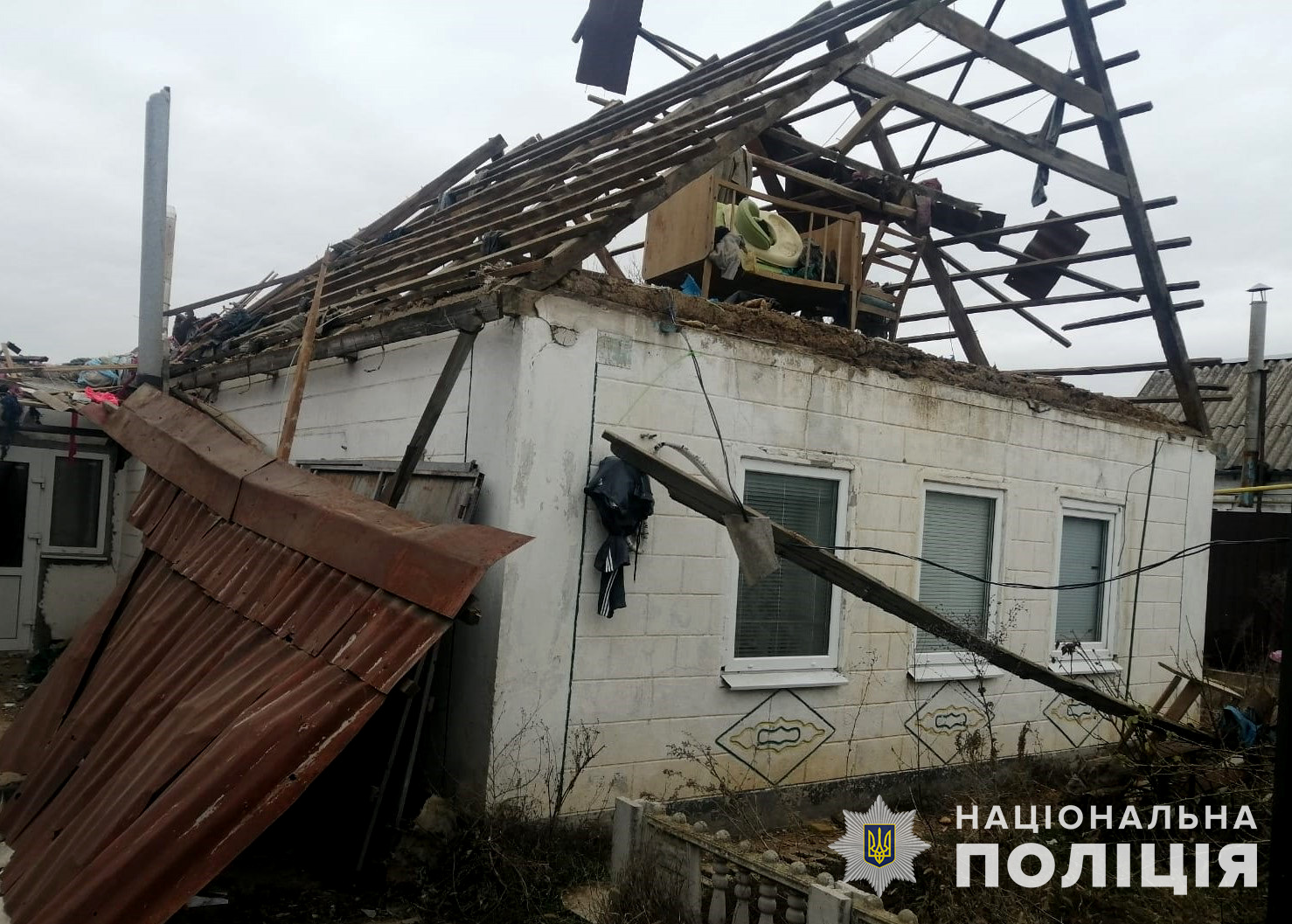 унаслідок ворожого обстрілу загинуло двоє мирних громадян – поліцейські зібрали докази воєнних злочинів