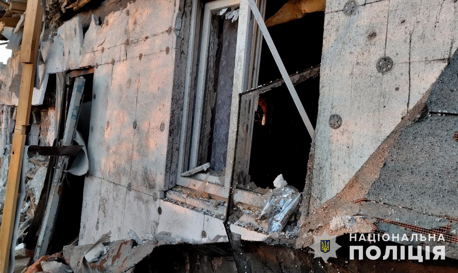 унаслідок ворожого обстрілу загинуло двоє мирних громадян – поліцейські зібрали докази воєнних злочинів