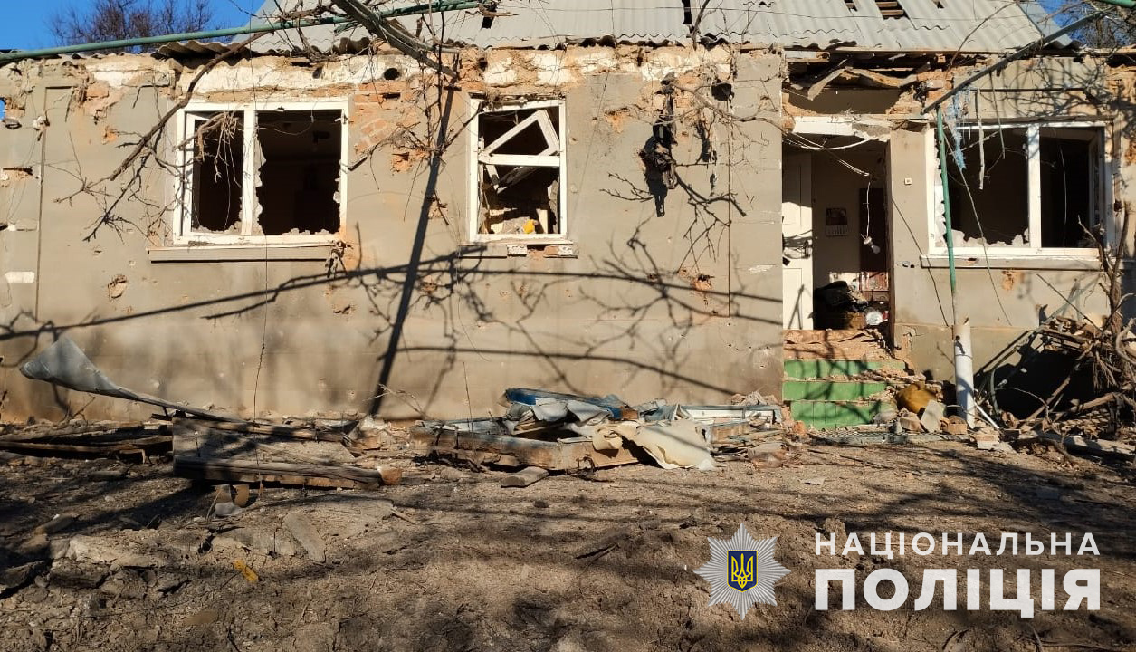 унаслідок ворожого обстрілу загинуло двоє мирних громадян – поліцейські зібрали докази воєнних злочинів