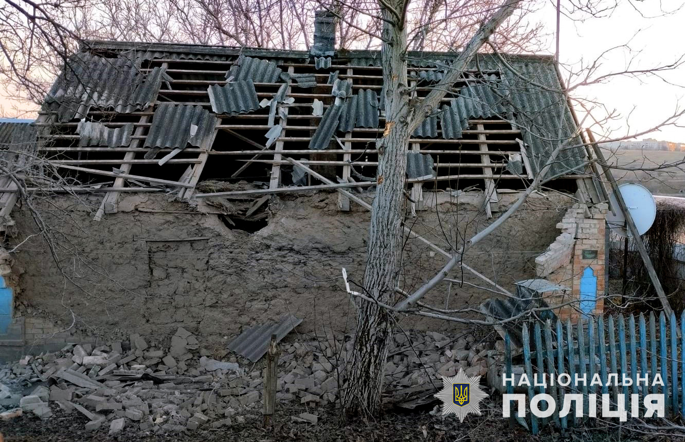 унаслідок ворожого обстрілу загинуло двоє мирних громадян – поліцейські зібрали докази воєнних злочинів
