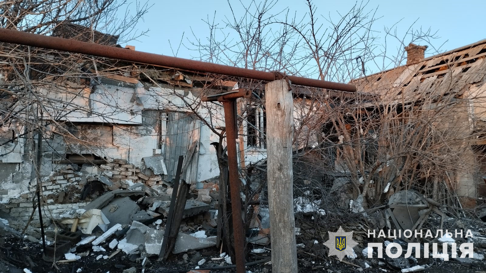 унаслідок ворожого обстрілу загинуло двоє мирних громадян – поліцейські зібрали докази воєнних злочинів