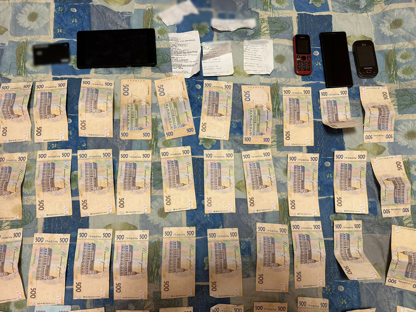 ошукували військовослужбовців і волонтерів: нацполіція викрила шахраїв, які продавали неіснуючі автомобілі для зсу ошукували військовослужбовців і волонтерів: нацполіція викрила шахраїв, які продавали неіснуючі автомобілі для зсу