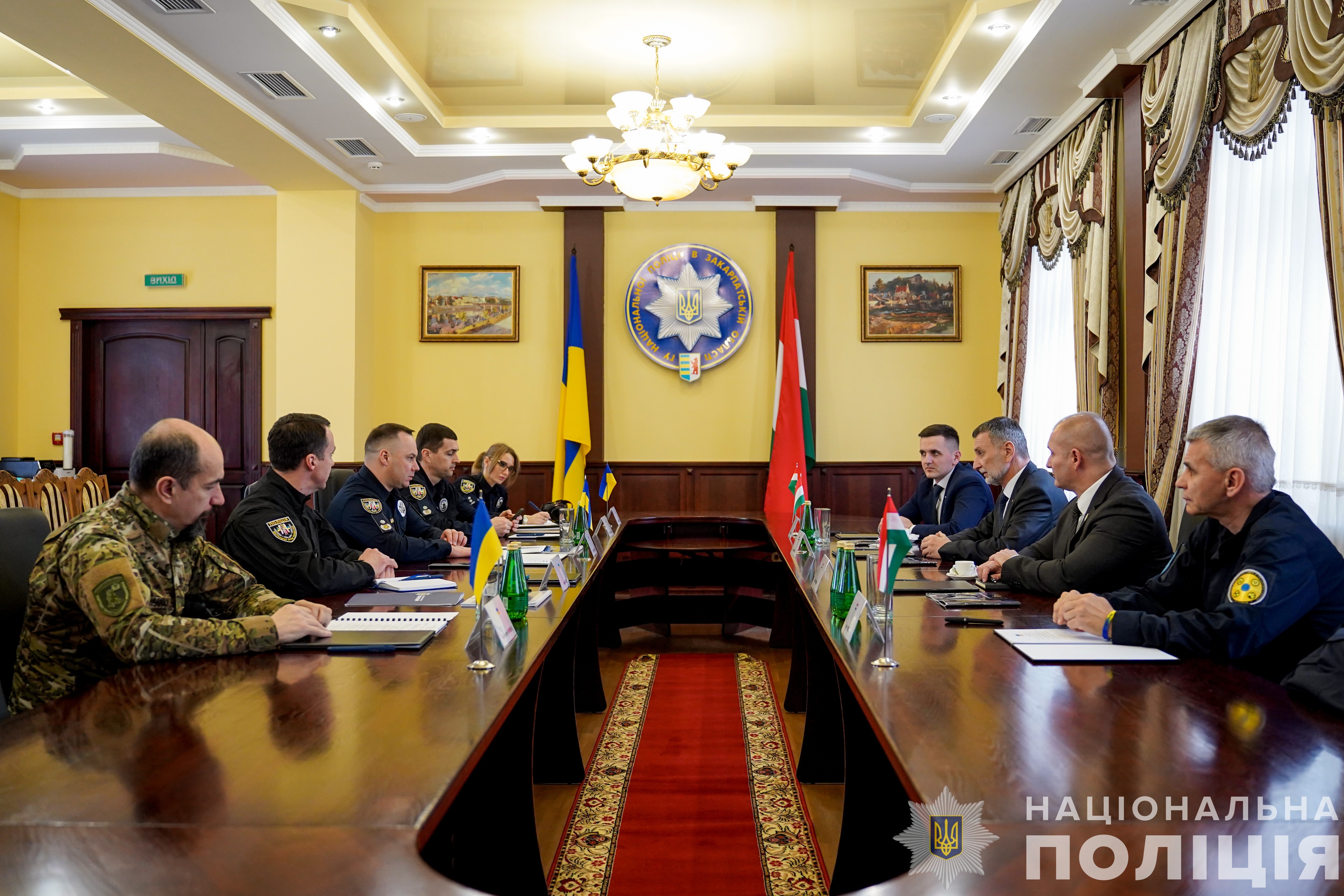 угорська поліція допомагатиме українській протистояти агресії росії – про це домовились керівники відомств країн іван вигівський та янош балог
