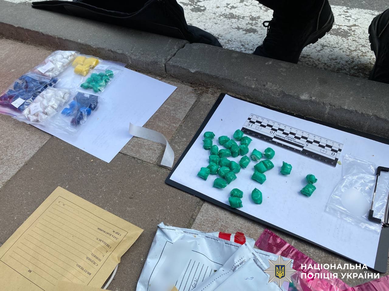 На Вінниччині слідчі повідомили про підозру двом організаторам і учасникам ОЗГ, які займались наркобізнесом