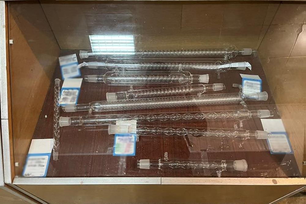 у києві поліцейські викрили ділків у продажі прекурсорів та обладнання утримувачам нарколабораторій