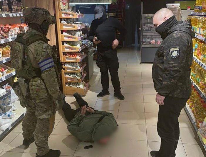 поширення злочинного впливу та виконання злочинів на замовлення: на буковині судитимуть учасників озг на чолі із «кримінальним авторитетом»