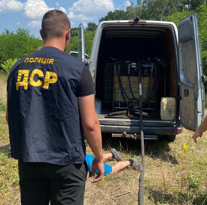 викрадення пального з локомотивів: на буковині учасники злочинного угруповання постануть перед судом