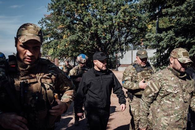 на лиманському фронті поліцейські підкріплення допомагають українській армії (спецвипуск  «le monde»)
