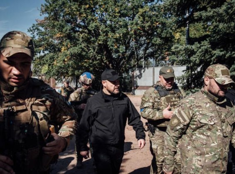на лиманському фронті поліцейські підкріплення допомагають українській армії (спецвипуск  «le monde»)