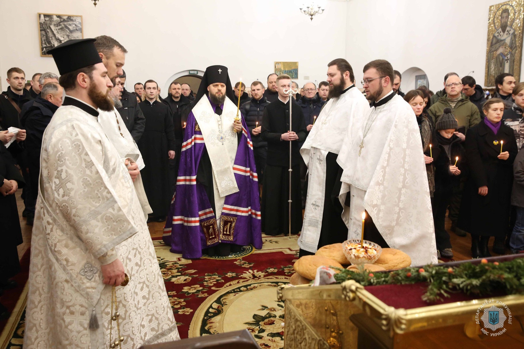 у києві вшанували пам'ять керівництва і працівників мвс, загиблих у авіакатастрофі в броварах