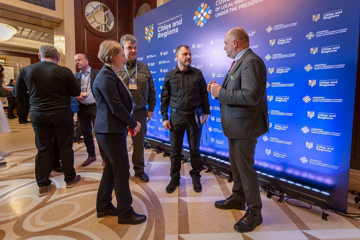 «україні знадобиться більш як 10 років, аби розмінувати сільськогосподарські угіддя країни», – міністр внутрішніх справ ігор клименко