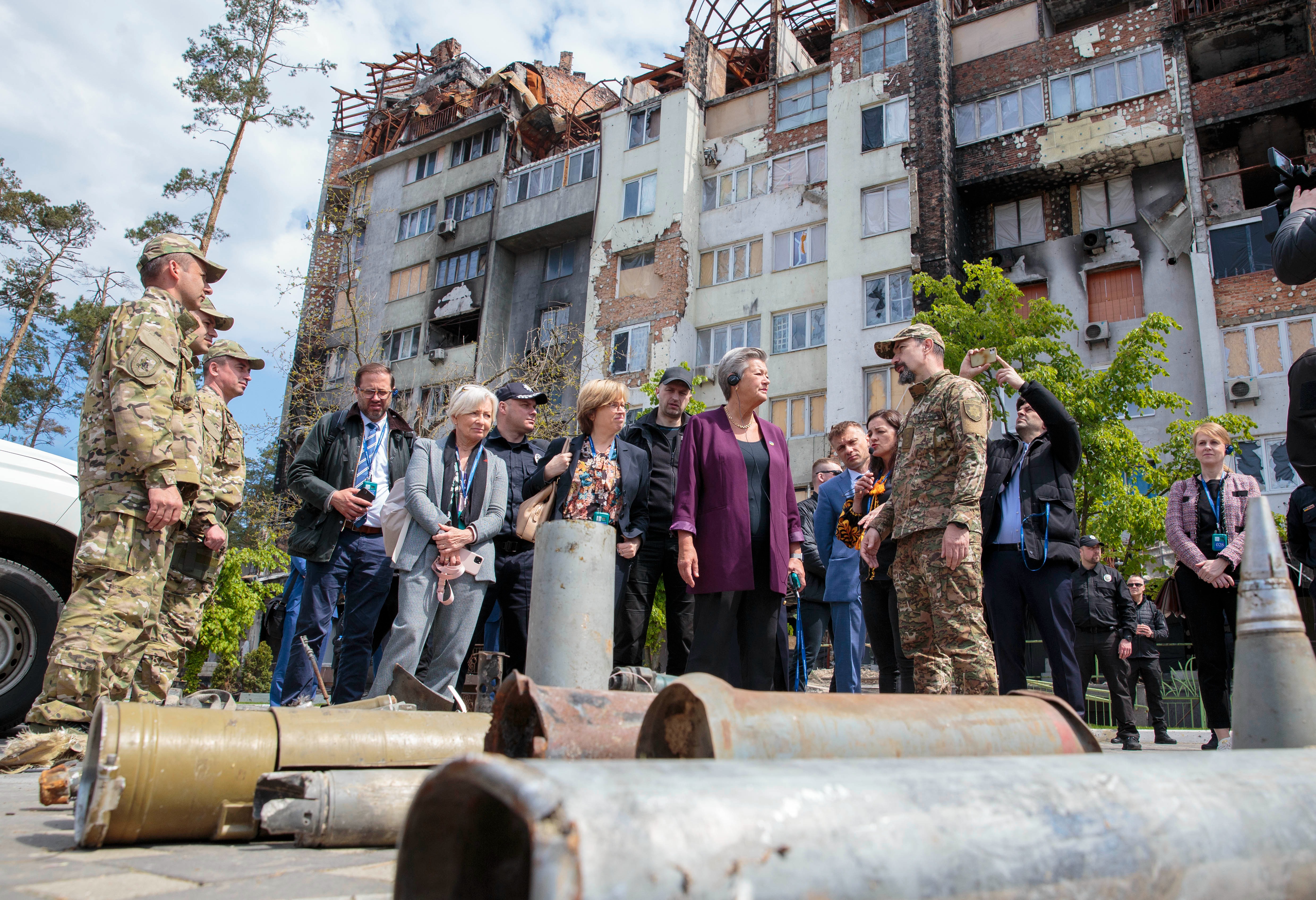 керівник нацполіції іван вигівський показав єврокомісару з внутрішніх справ ілві йоганссон місця воєнних злочинів росіян в ірпені
