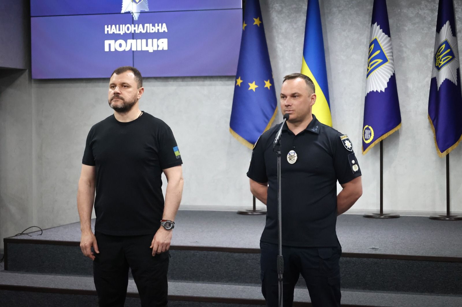 міністр внутрішніх справ україни та керівник нацполіції відзначили працівників підрозділів внутрішньої безпеки