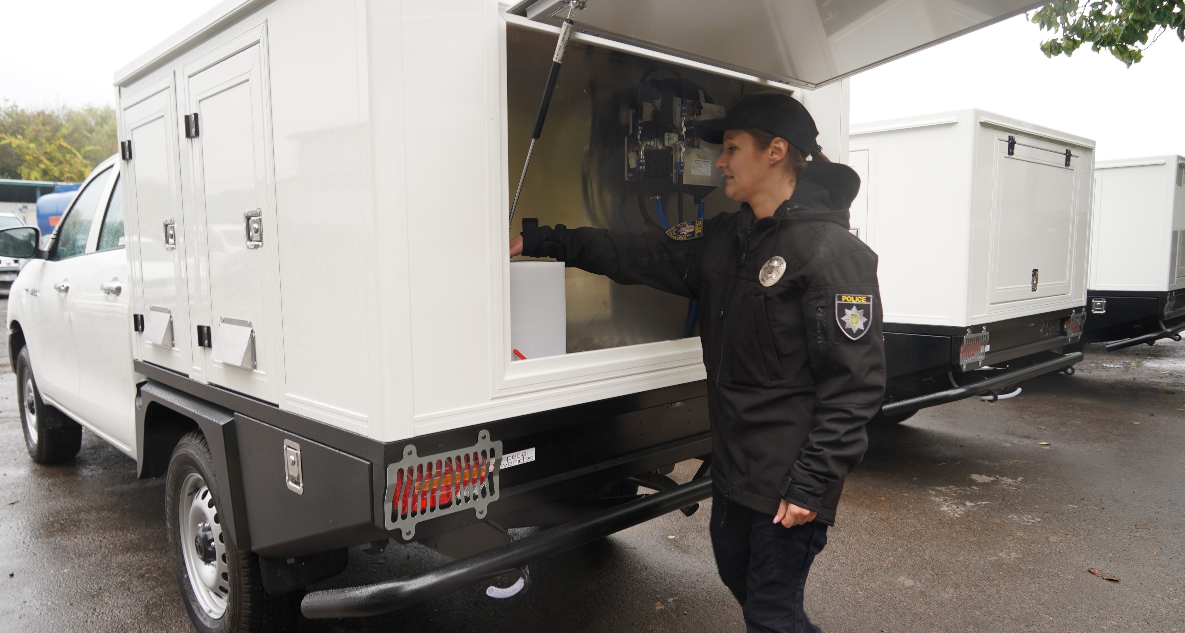 ще десять службових собак з-за кордону передано кінологічним центрам національної поліції