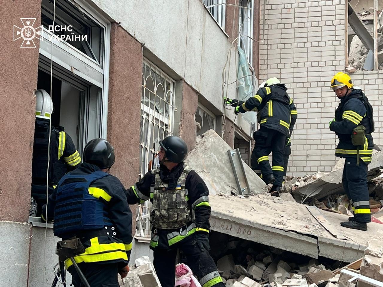 у чернігові вже 10 загиблих і 20 постраждалих внаслідок атаки рф – володимир зеленський