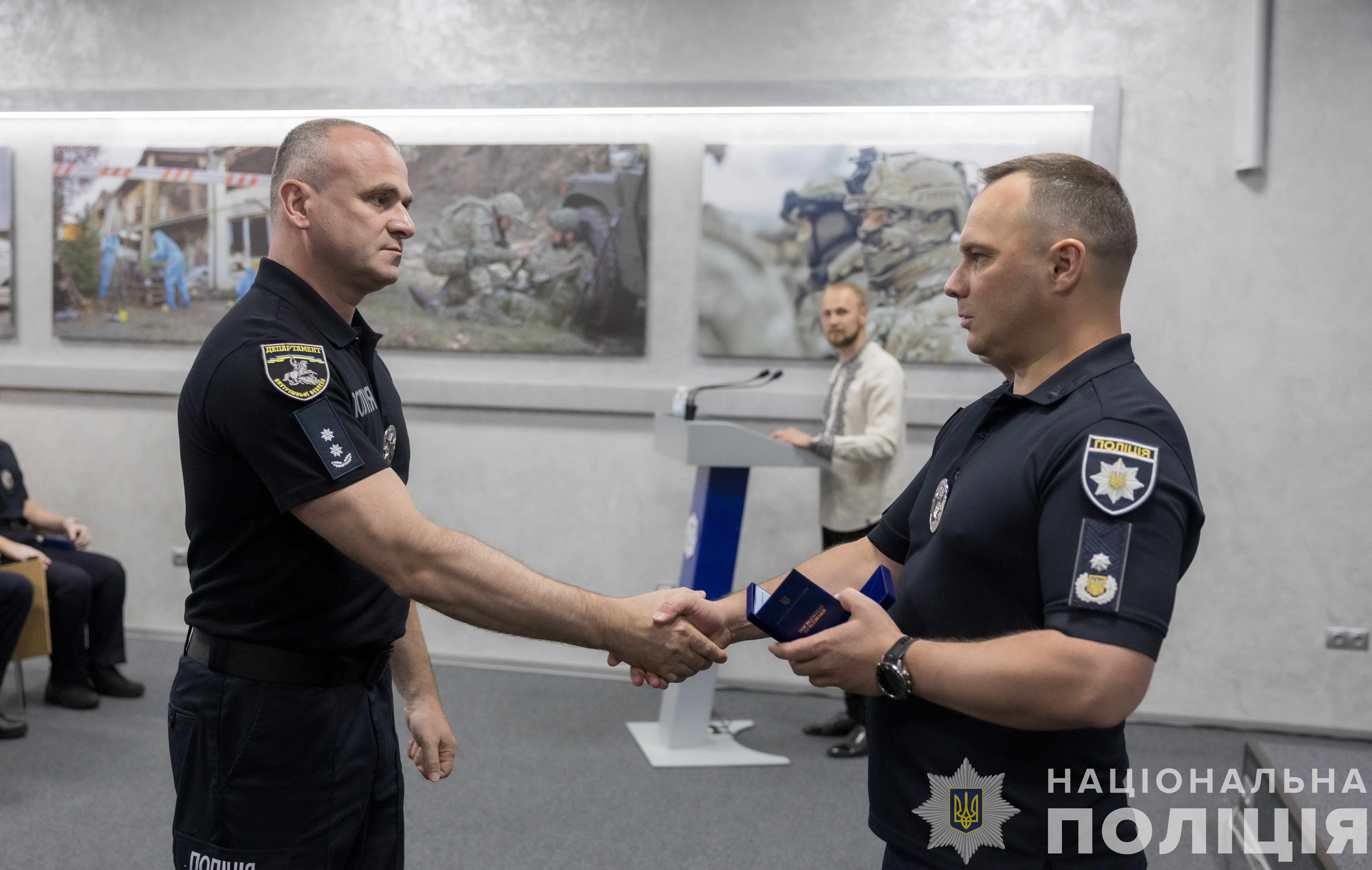 у нацполіції відзначили кращих співробітників департаменту внутрішньої безпеки