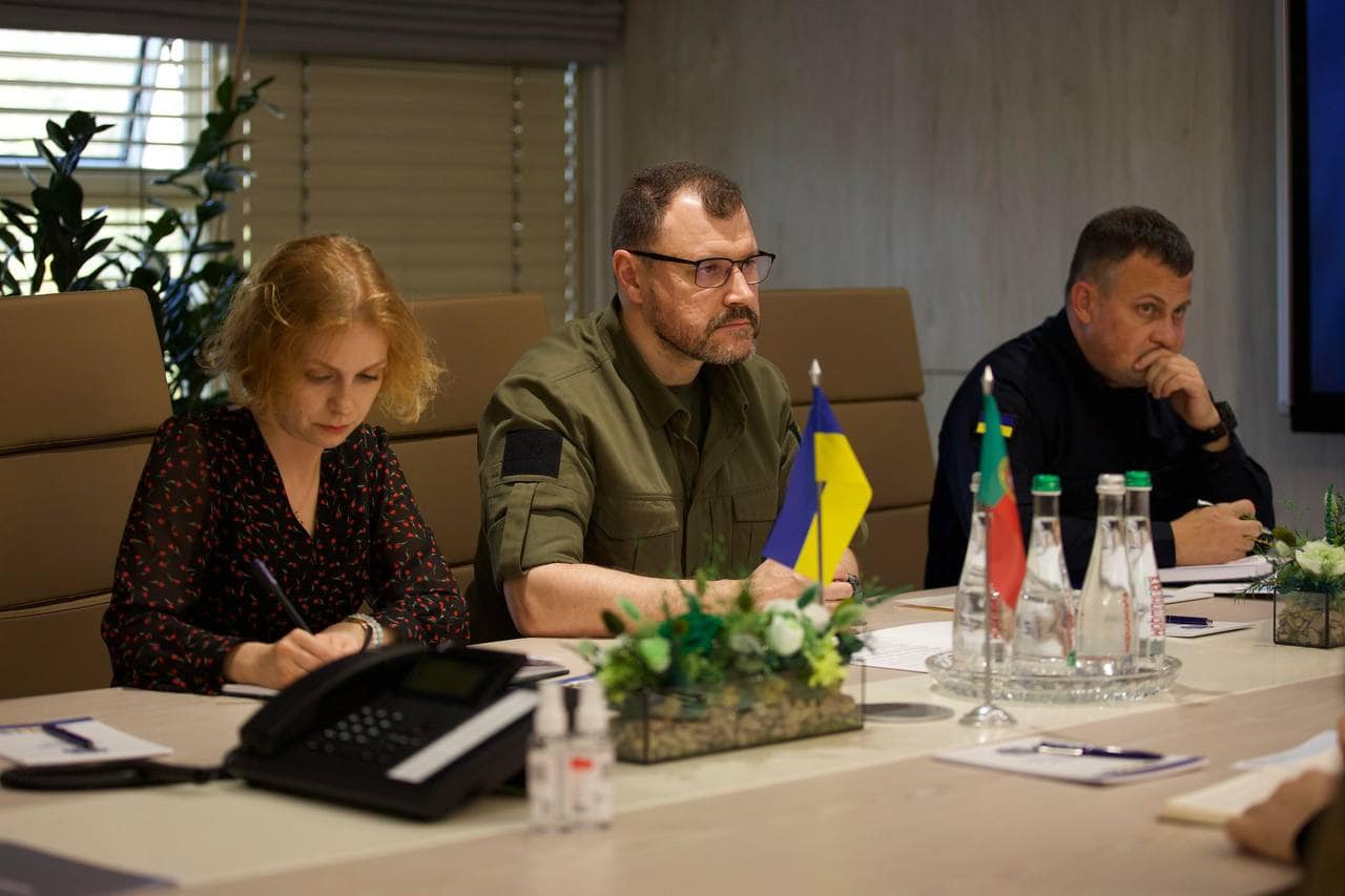 ігор клименко зустрівся з надзвичайним і повноважним послом португальської республіки в україні антоніу вашку алвеш машадом