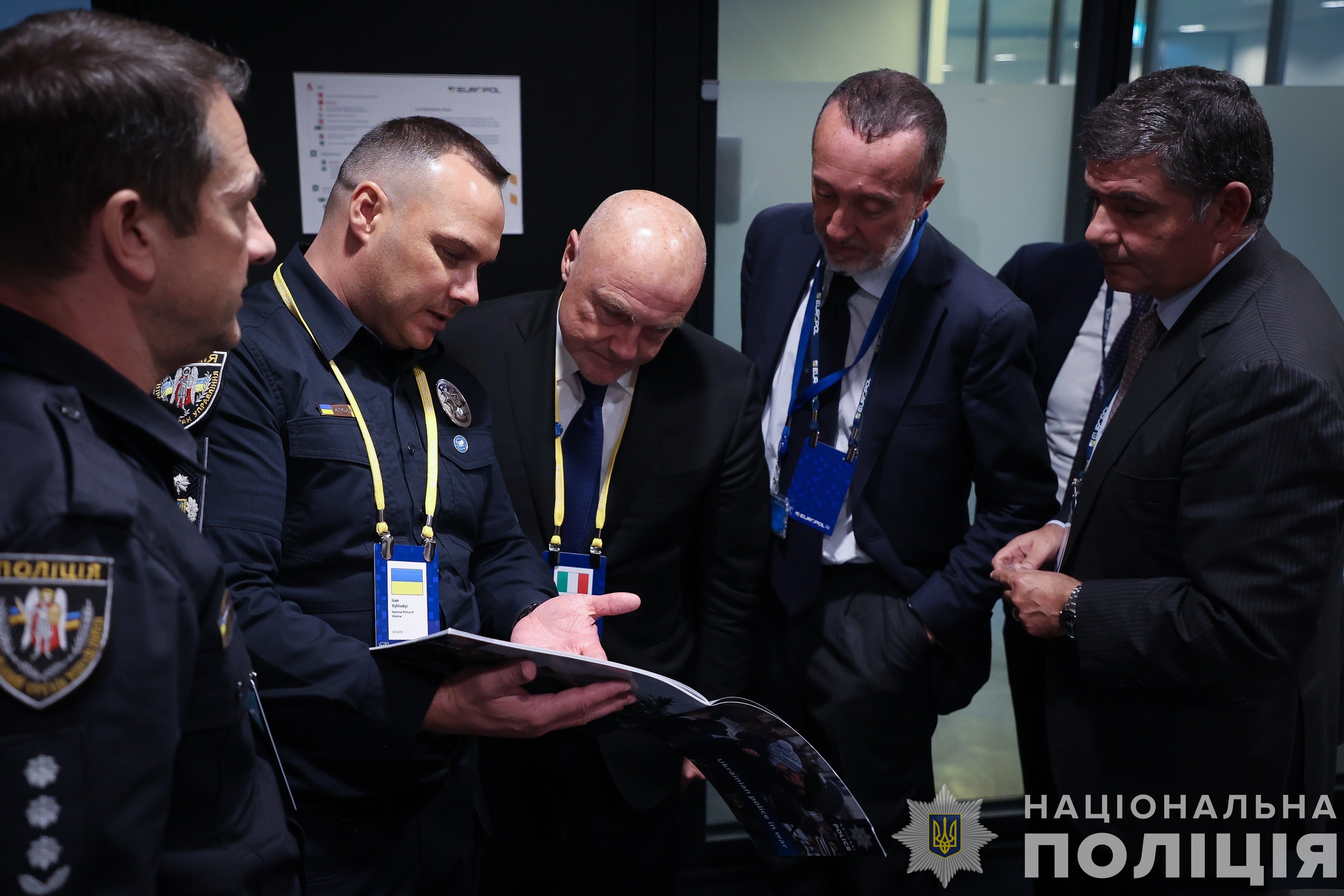 голова нацполіції україни іван вигівський виступив у європолі з темою про гібридні загрози та кібератаки, які російський ворог застосовує проти україни