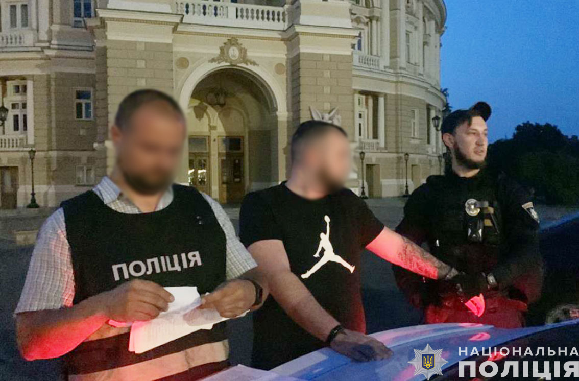 вимагали віддати неіснуючі борги: на чернігівщині поліцейські повідомили про підозру членам організованої злочинної групи