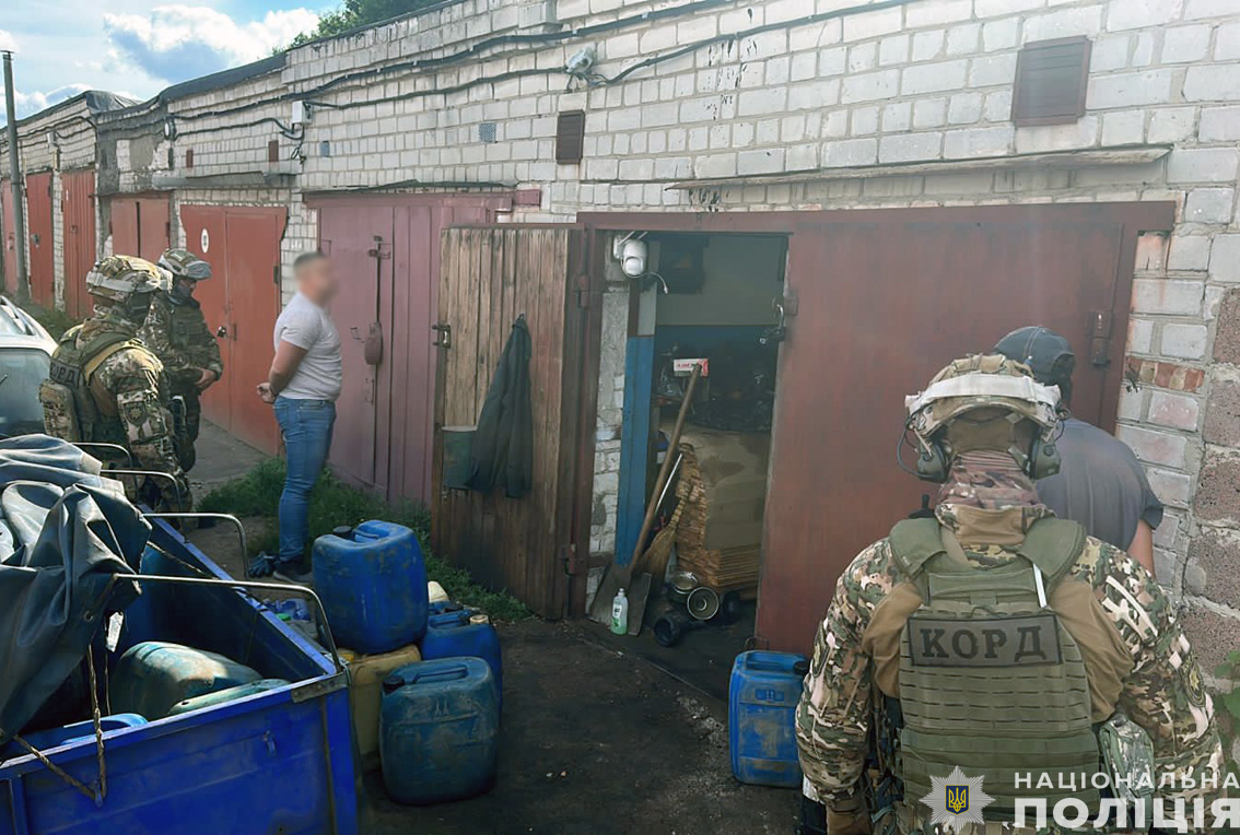 привласнили пальне на мільйон гривень: поліція чернігівщини скерувала до суду справу щодо організованої злочинної групи співробітників комунального підприємства
