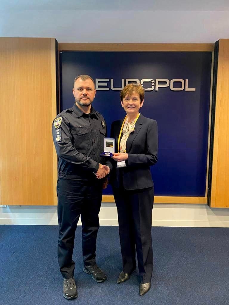 світ повинен знати правду про війну росії проти україни - голова нацполіції виступив на європейській конференції керівників поліції (ерсс) 2022 у гаазі світ повинен знати правду про війну росії проти україни - голова нацполіції виступив на європейській конференції керівників поліції (ерсс) 2022 у гаазі