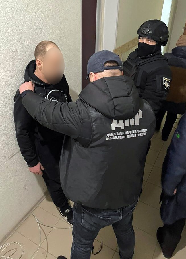 «заробили» на продажі неіснуючих генераторів і палива на десятки мільйонів гривень: нацполіція провела спецоперацію для затримання шахраїв «заробили» на продажі неіснуючих генераторів і палива на десятки мільйонів гривень: нацполіція провела спецоперацію для затримання шахраїв