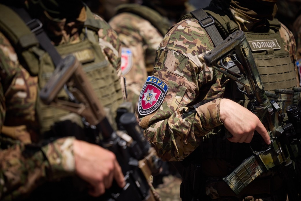 українська поліція вміє бути професійною, уміє рятувати від зла, повертати справедливість – президент на заходах з нагоди дня національної поліції українська поліція вміє бути професійною, уміє рятувати від зла, повертати справедливість – президент на заходах з нагоди дня національної поліції