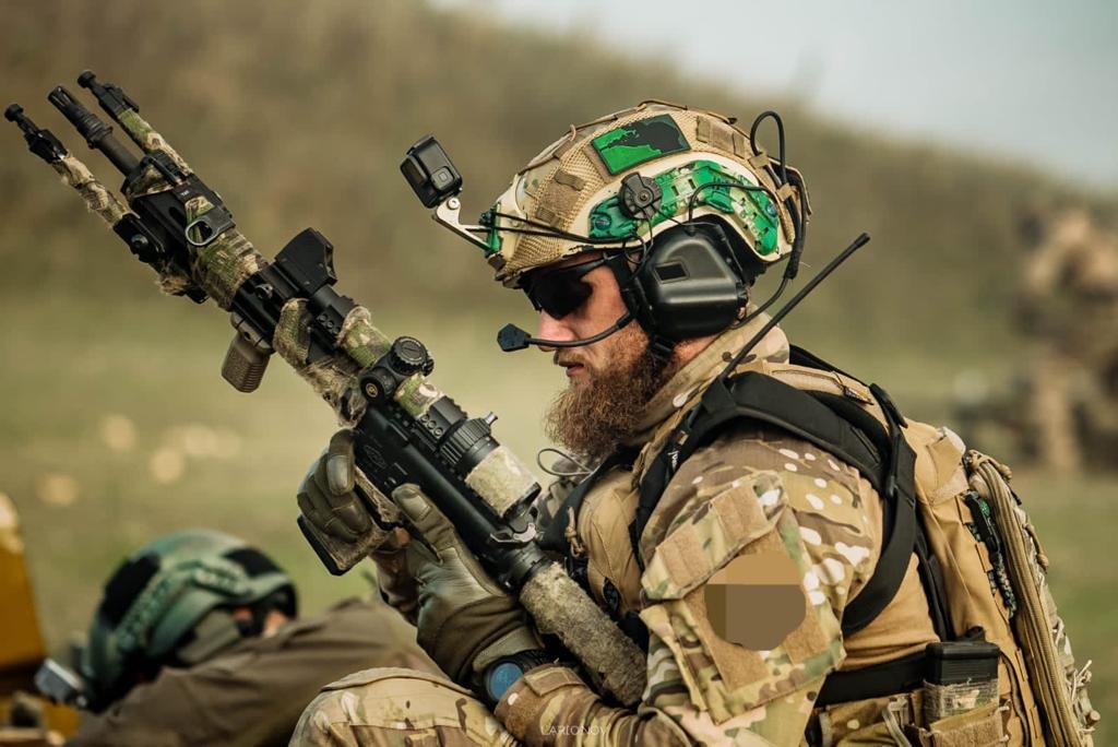 головне – щоб бійці поверталися живими, – боєць «люті» роман ситник готує новобранців