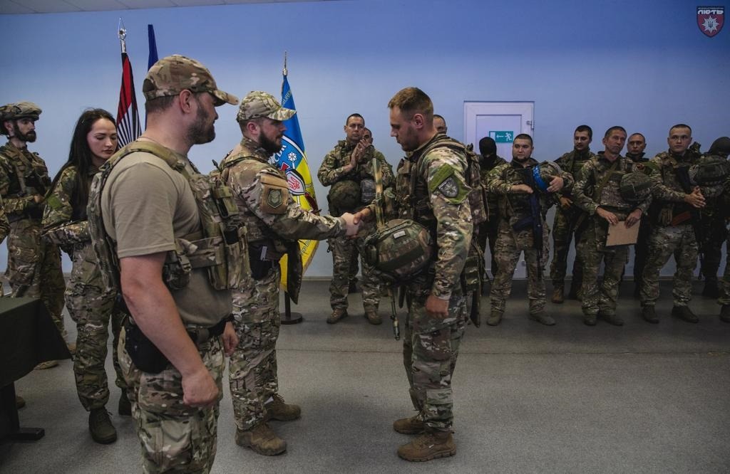 бійці штурмової бригади нацполіції «лють» отримали нагороди і спеціальні звання