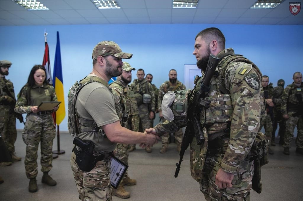 бійці штурмової бригади нацполіції «лють» отримали нагороди і спеціальні звання