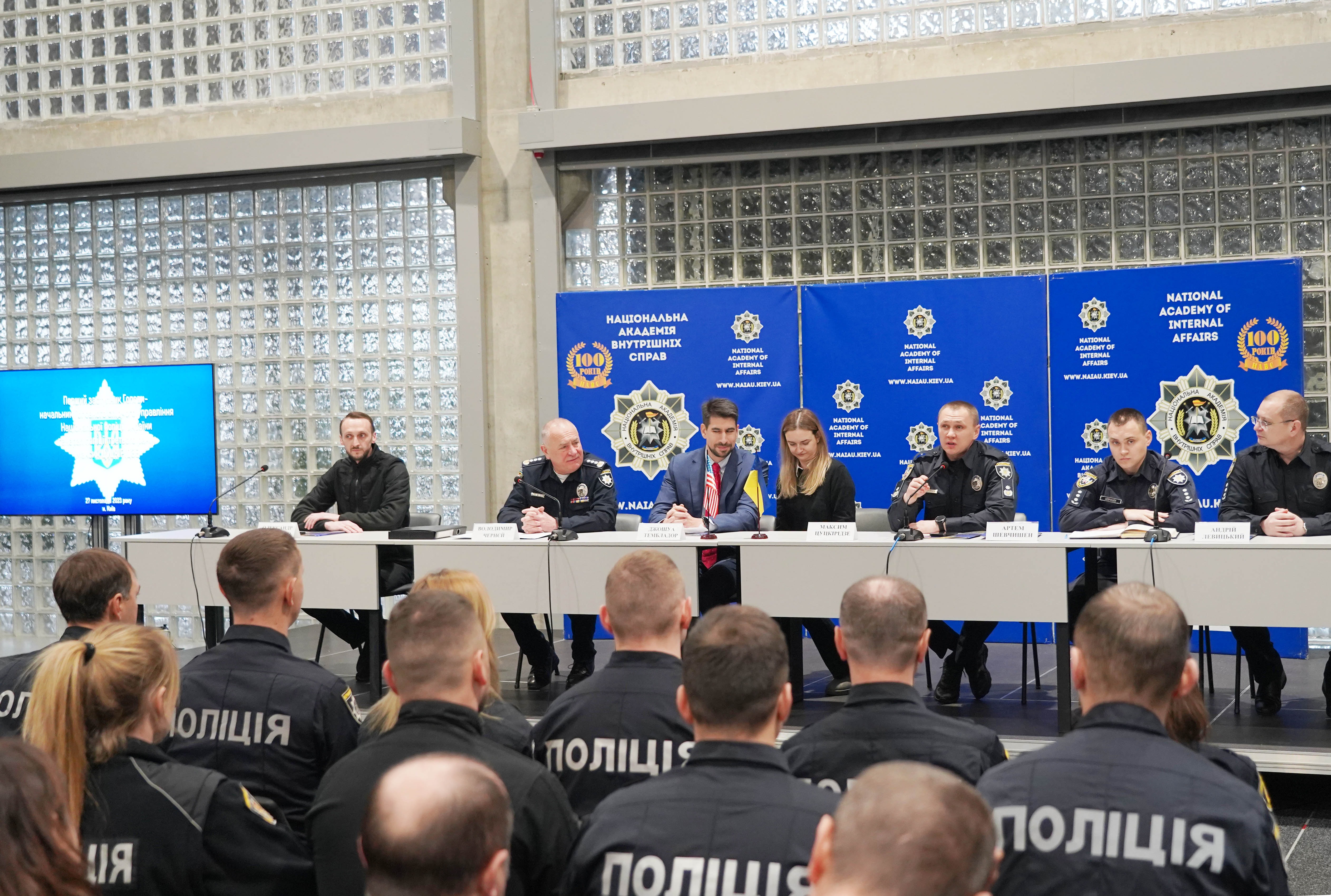 всі обласні управління нацполіції україни забезпечені криміналістичними лабораторіями для експрес-аналізу днк