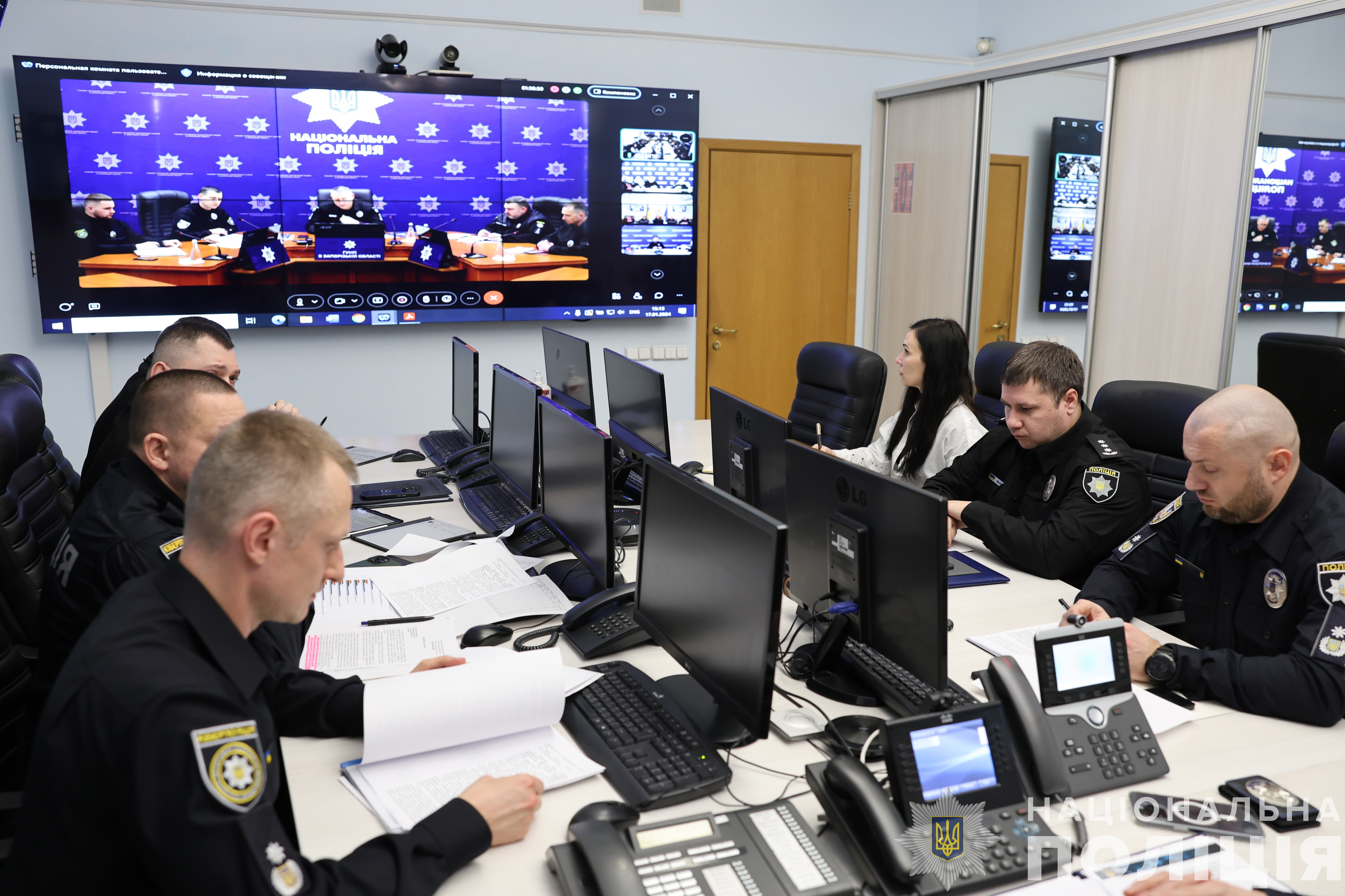 у 2024 році поліцейські впроваджують нові стратегії протидії шахрайським схемам у 2024 році поліцейські впроваджують нові стратегії протидії шахрайським схемам