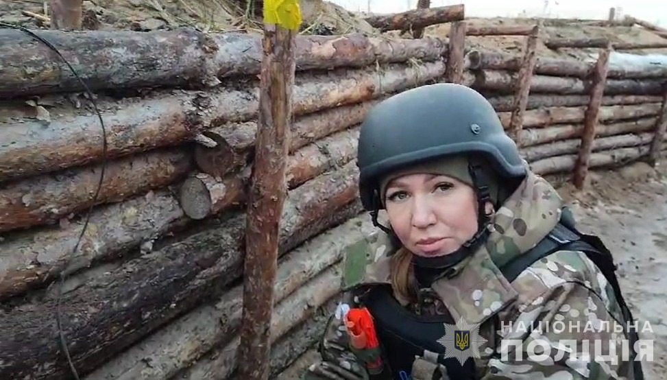 черкаська поліцейська марина островська під обстрілами розміновувала деокуповану херсонщину