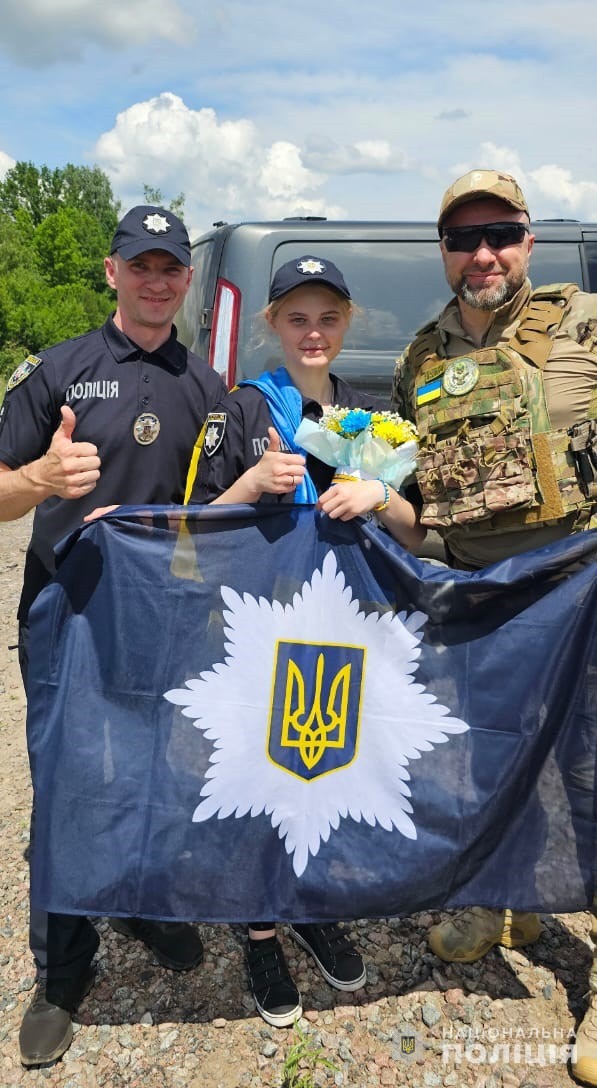 україна повернула з російського полону 24-річну слідчу нацполіції мар’яну чечелюк з маріуполя