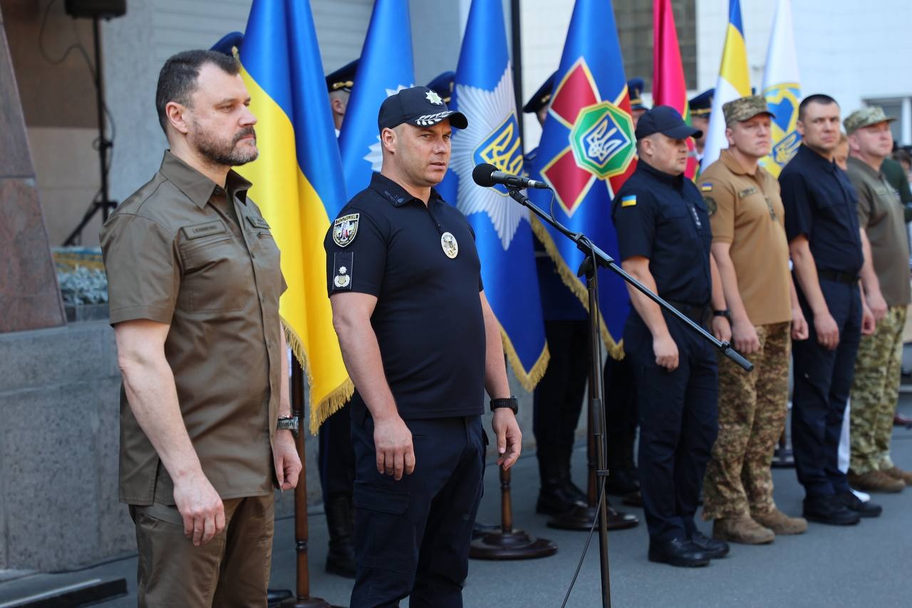 ігор клименко до дня конституції нагородив гвардійців, прикордонників, поліцейських, рятувальників та працівників мвс ігор клименко до дня конституції нагородив гвардійців, прикордонників, поліцейських, рятувальників та працівників мвс