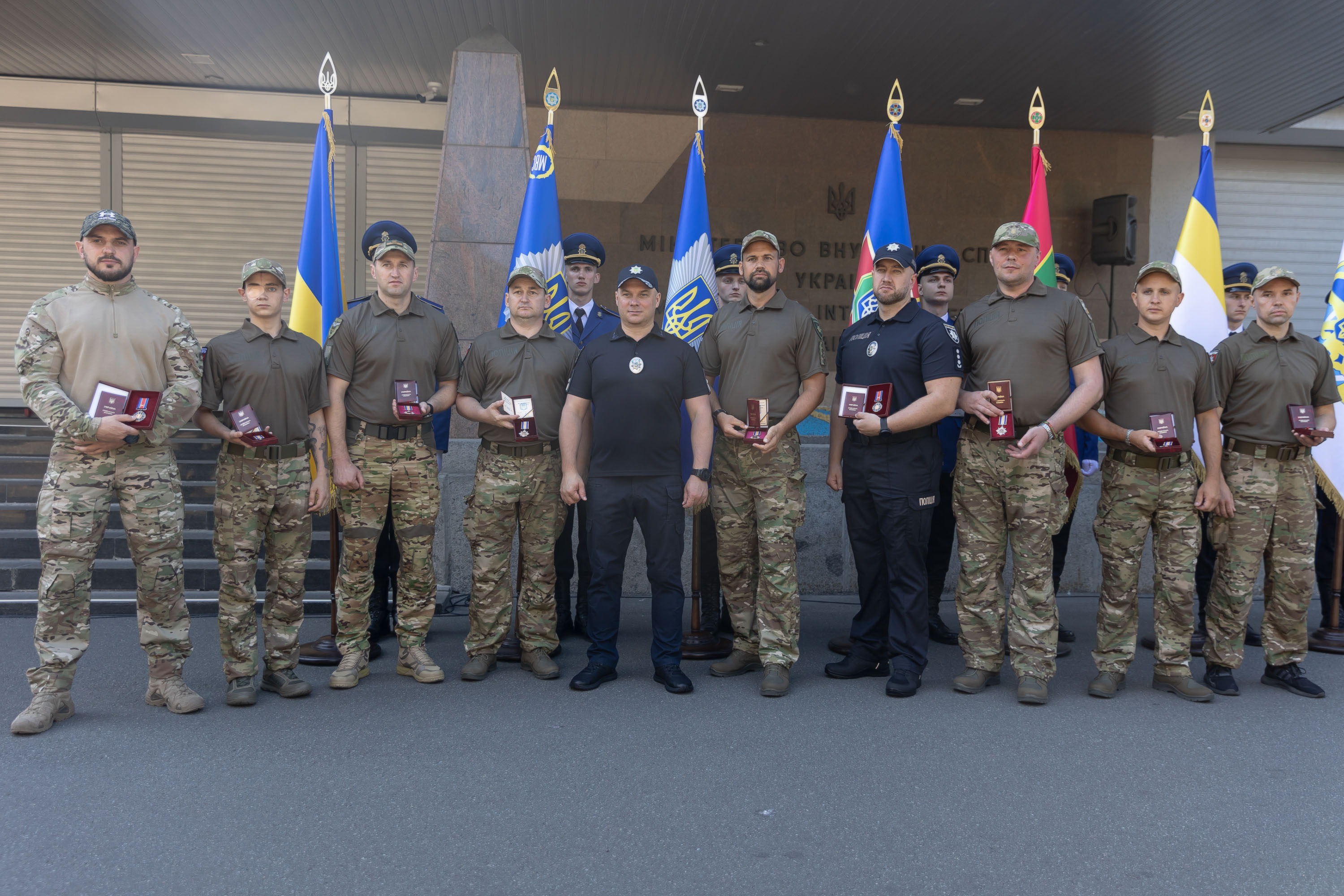 ігор клименко до дня конституції нагородив гвардійців, прикордонників, поліцейських, рятувальників та працівників мвс ігор клименко до дня конституції нагородив гвардійців, прикордонників, поліцейських, рятувальників та працівників мвс