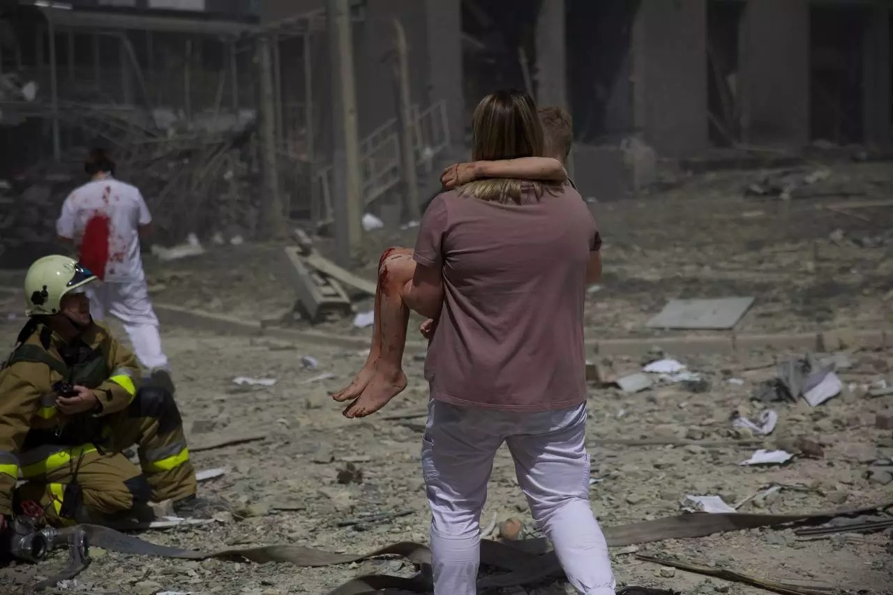 ігор клименко: росія пошкодила понад 50 цивільних об'єктів, серед них житлові будинки, бізнес-центр та два медзаклади ігор клименко: росія пошкодила понад 50 цивільних об'єктів, серед них житлові будинки, бізнес-центр та два медзаклади