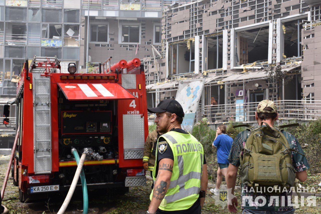 терористична атака росії на українські міста: протягом доби загинули 42 людини, серед яких четверо малолітніх дітей терористична атака росії на українські міста: протягом доби загинули 42 людини, серед яких четверо малолітніх дітей