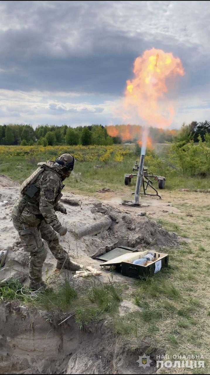 «нам треба згуртуватись, і врешті, вибити ворога з окупованих земель», — боєць штурмового полку «сафарі» об’єднаної штурмової бригади нацполіції «лють» на псевдо хохол «нам треба згуртуватись, і врешті, вибити ворога з окупованих земель», — боєць штурмового полку «сафарі» об’єднаної штурмової бригади нацполіції «лють» на псевдо хохол