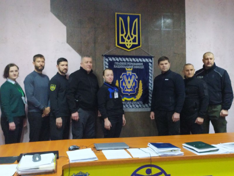 на херсонщині поліцейські у складі спеціальної мобільної групи  виявляють та розслідують факти вчинення російськими військовими сексуального насильства проти мирного населення