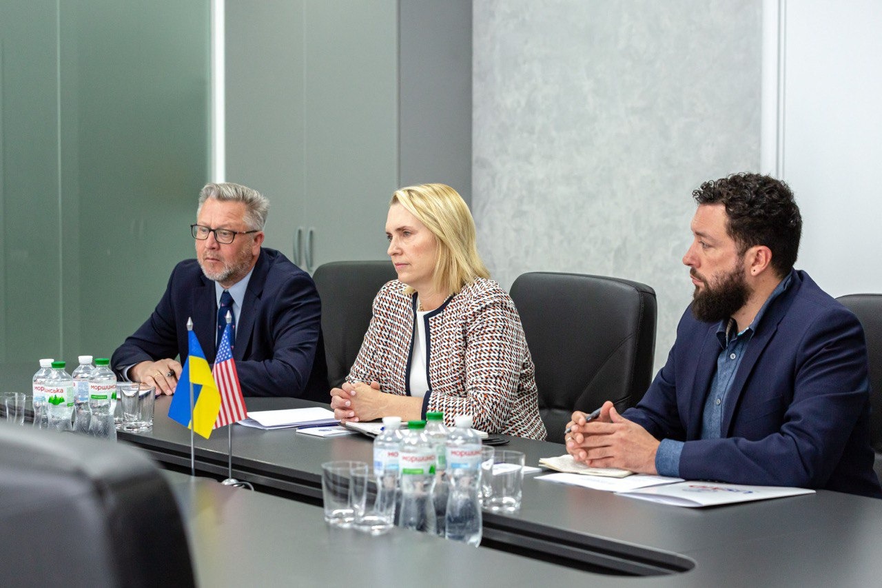 ігор клименко обговорив з надзвичайним і повноважним послом сша в україні бріджит брінк наслідки підриву окупантами каховської гес