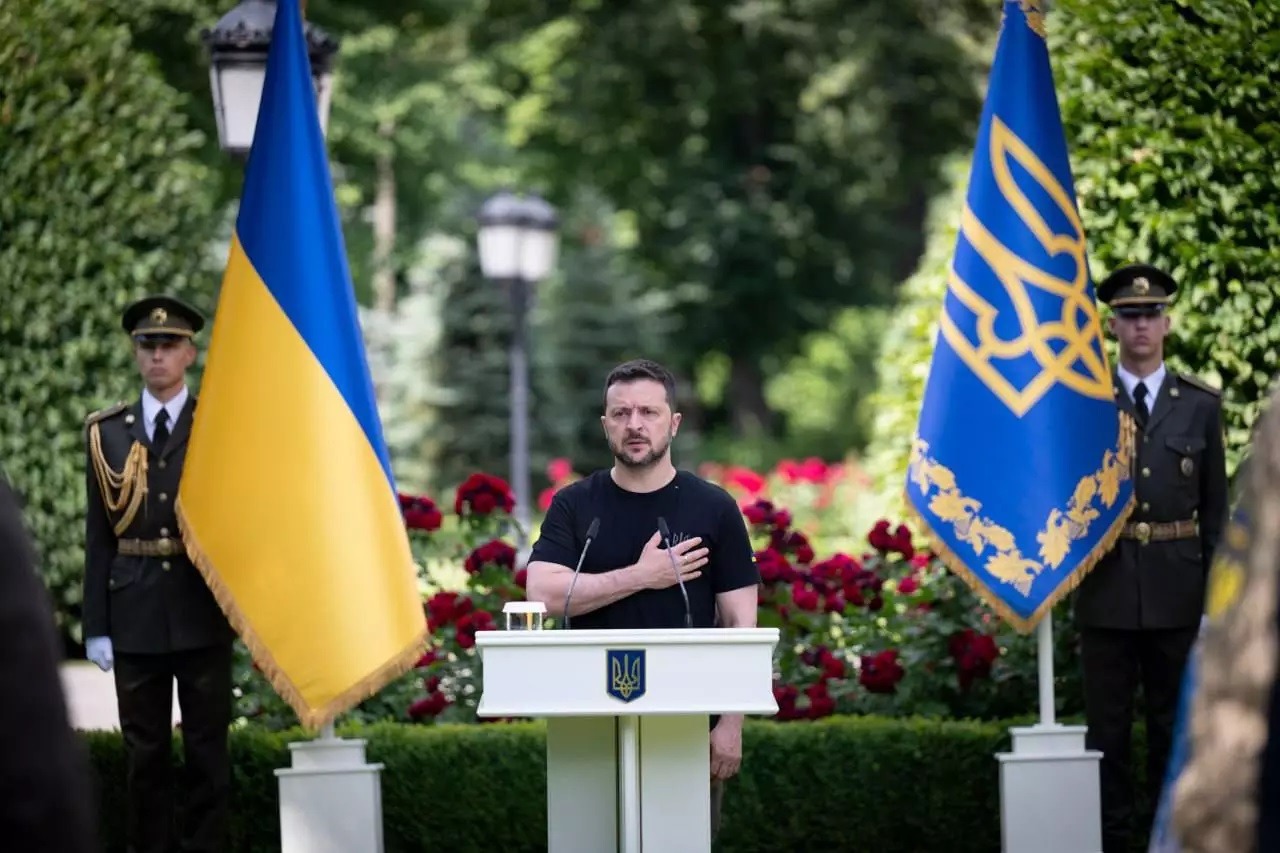 президент україни вручив державні нагороди військовим та працівникам підрозділів системи мвс